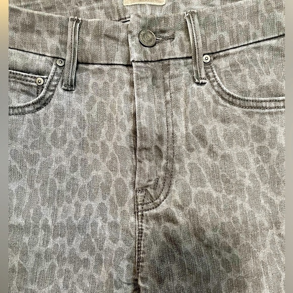 MOTHER Denim The High Waisted Looker in Bad Cat Black Gray Leopard Jeans Sz 25 - Picture 5 of 14